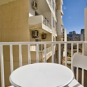 2-bedroom And Penthouse With Jacuzzi , Sliema Malta
