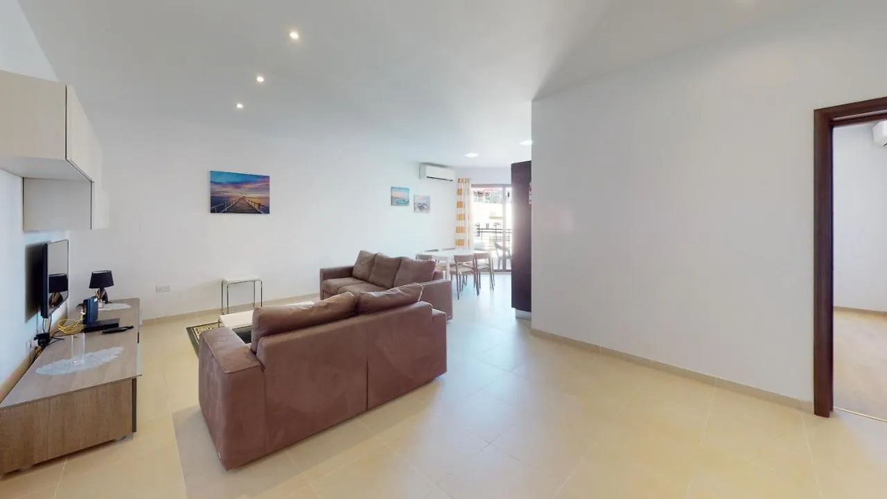 Spacious 2 Bedroom Apartment In Sliema Malta