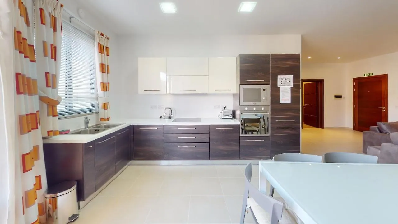 Spacious 2 Bedroom Apartment In Sliema 0*,  Malta