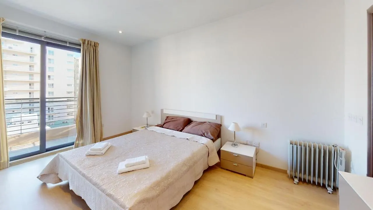 Spacious 2 Bedroom Apartment In Sliema Malta